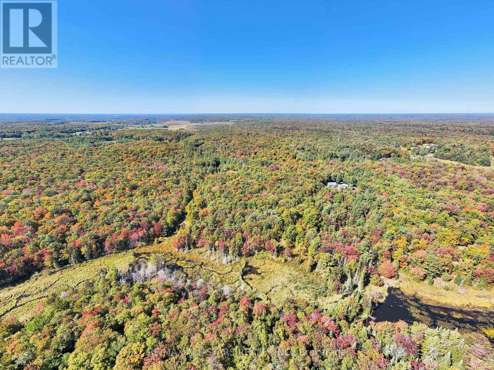 












1435 FALKENBURG ROAD

,
Muskoka Lakes (Monck (Muskoka Lakes)),




Ontario
P1L1X4

