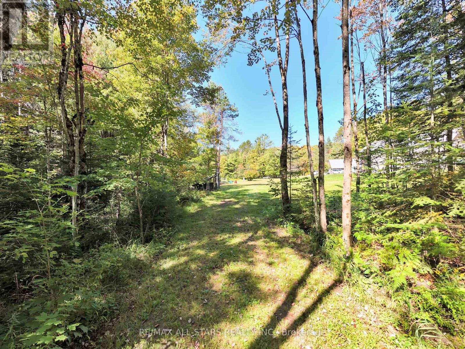 












1435 FALKENBURG ROAD

,
Muskoka Lakes (Monck (Muskoka Lakes)),




Ontario
P1L1X4

