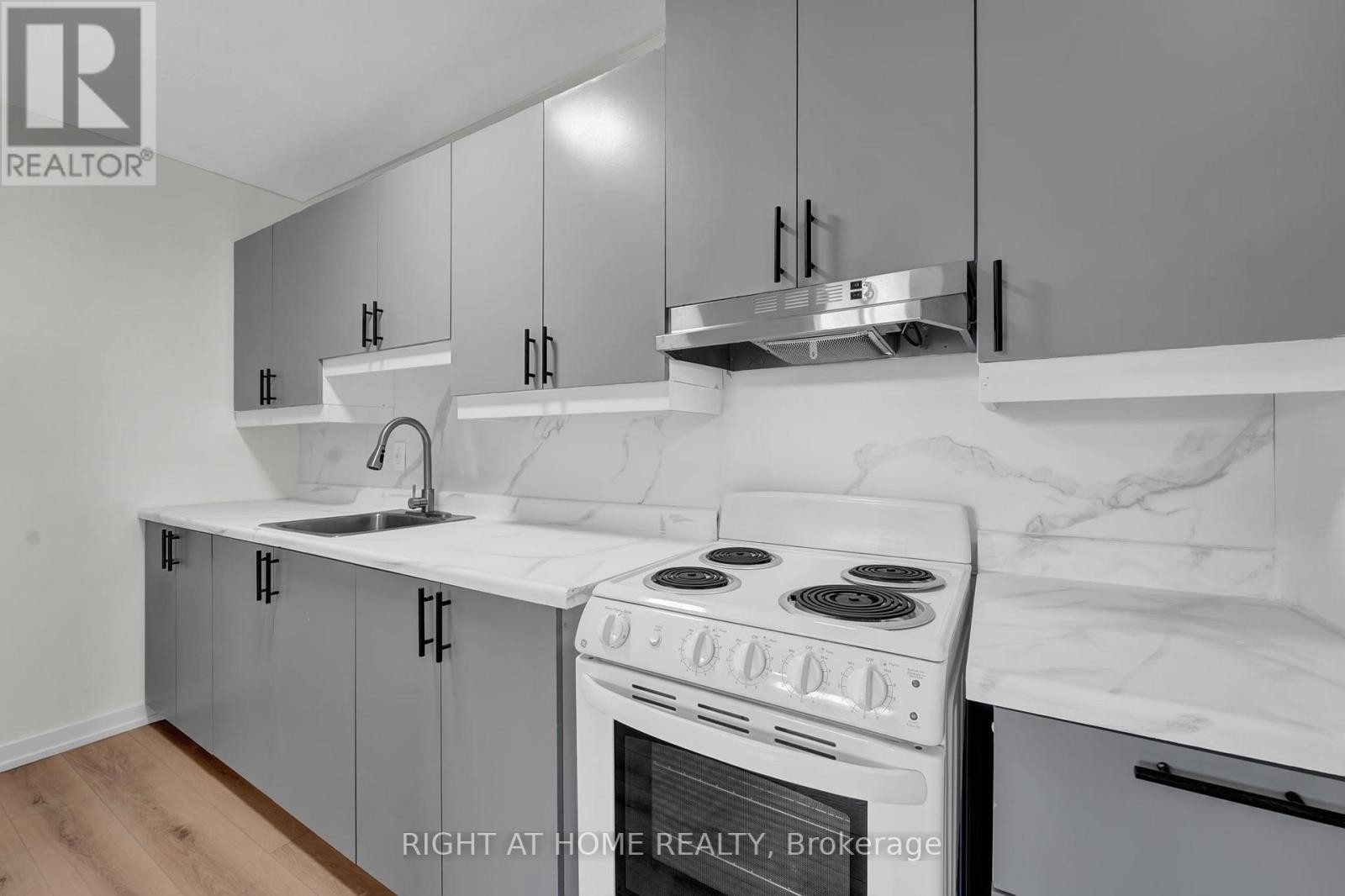 












17 - 6 JOHN STREET S

,
Arnprior,




Ontario
K7S2P9

