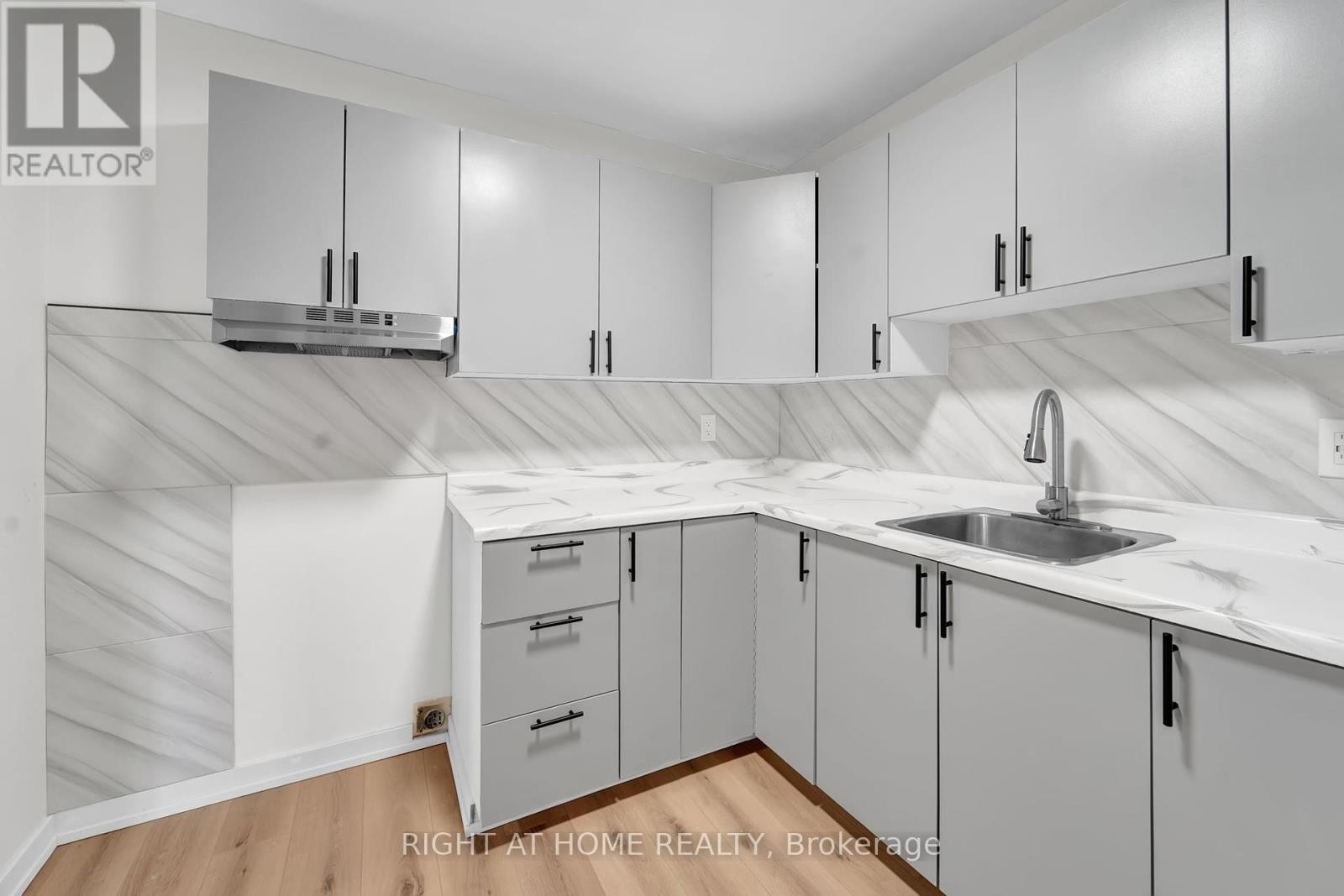 












17 - 6 JOHN STREET S

,
Arnprior,




Ontario
K7S2P9

