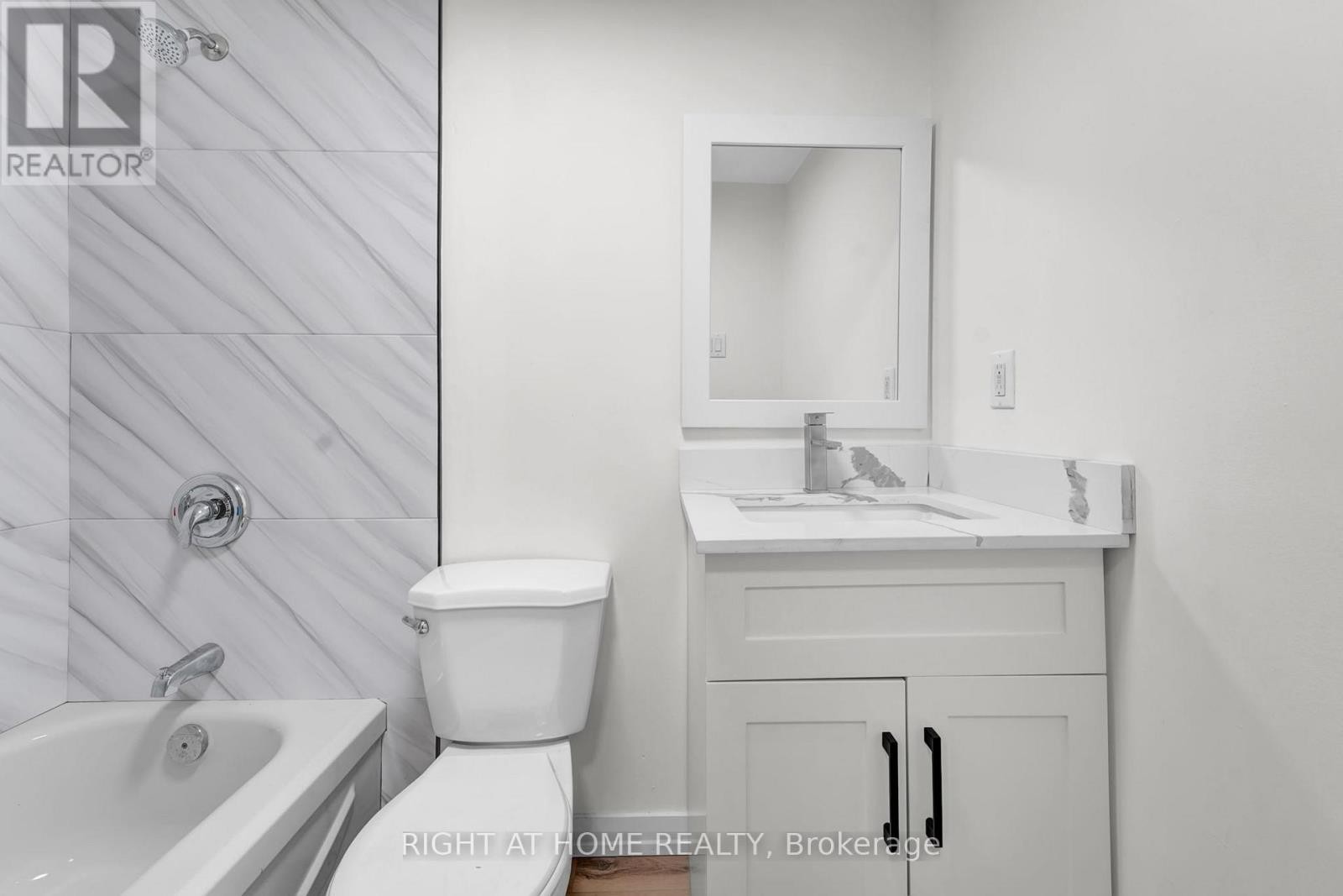 












17 - 6 JOHN STREET S

,
Arnprior,




Ontario
K7S2P9

