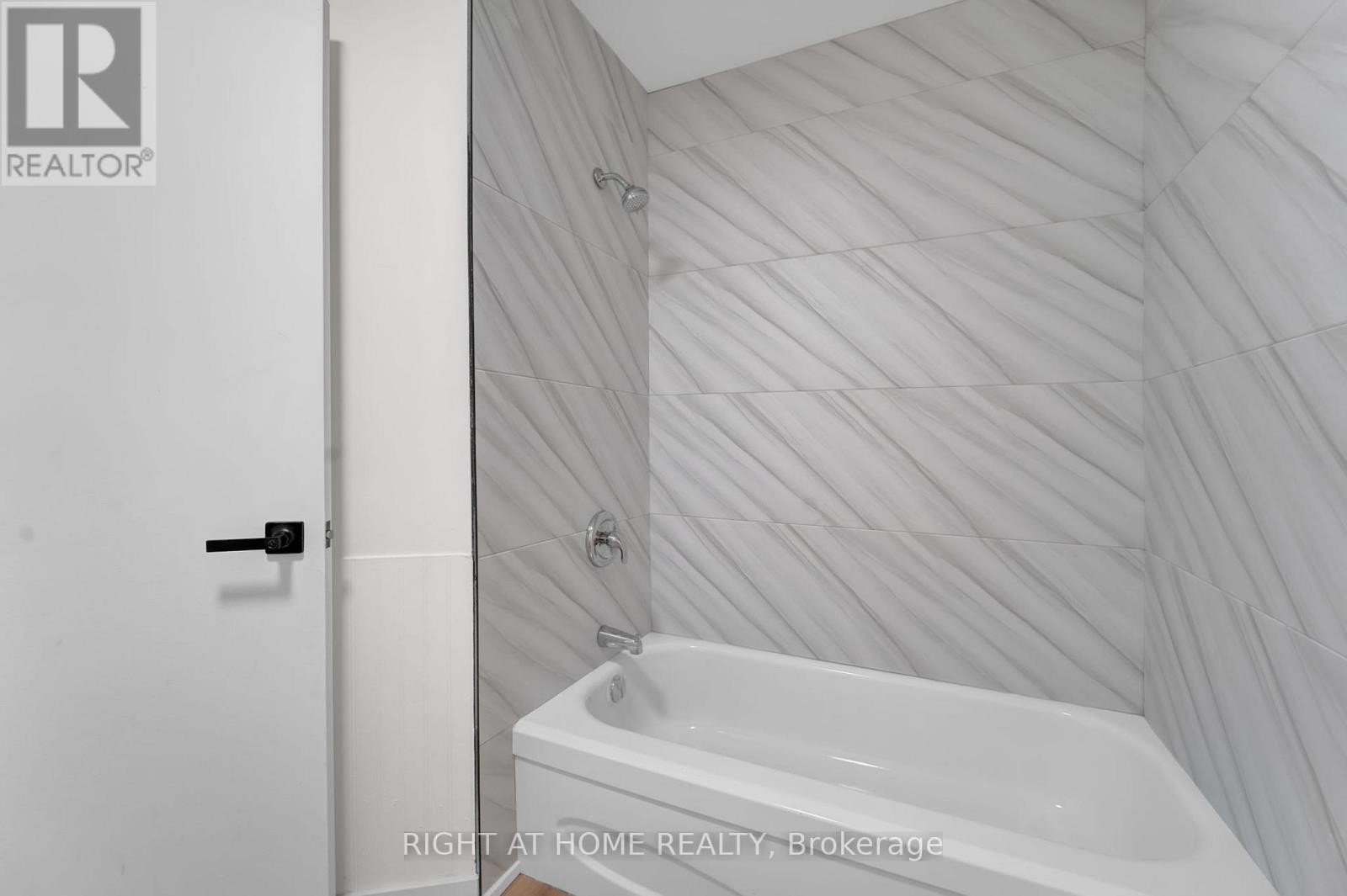 












17 - 6 JOHN STREET S

,
Arnprior,




Ontario
K7S2P9

