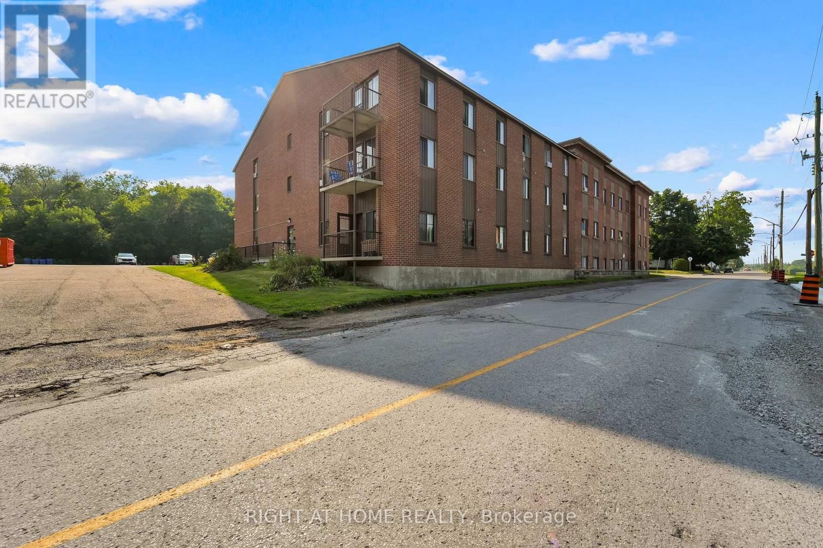 












17 - 6 JOHN STREET S

,
Arnprior,




Ontario
K7S2P9

