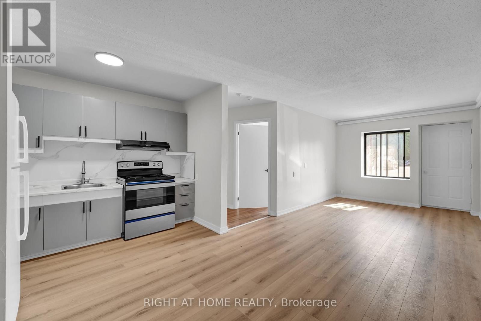 












17 - 6 JOHN STREET S

,
Arnprior,




Ontario
K7S2P9

