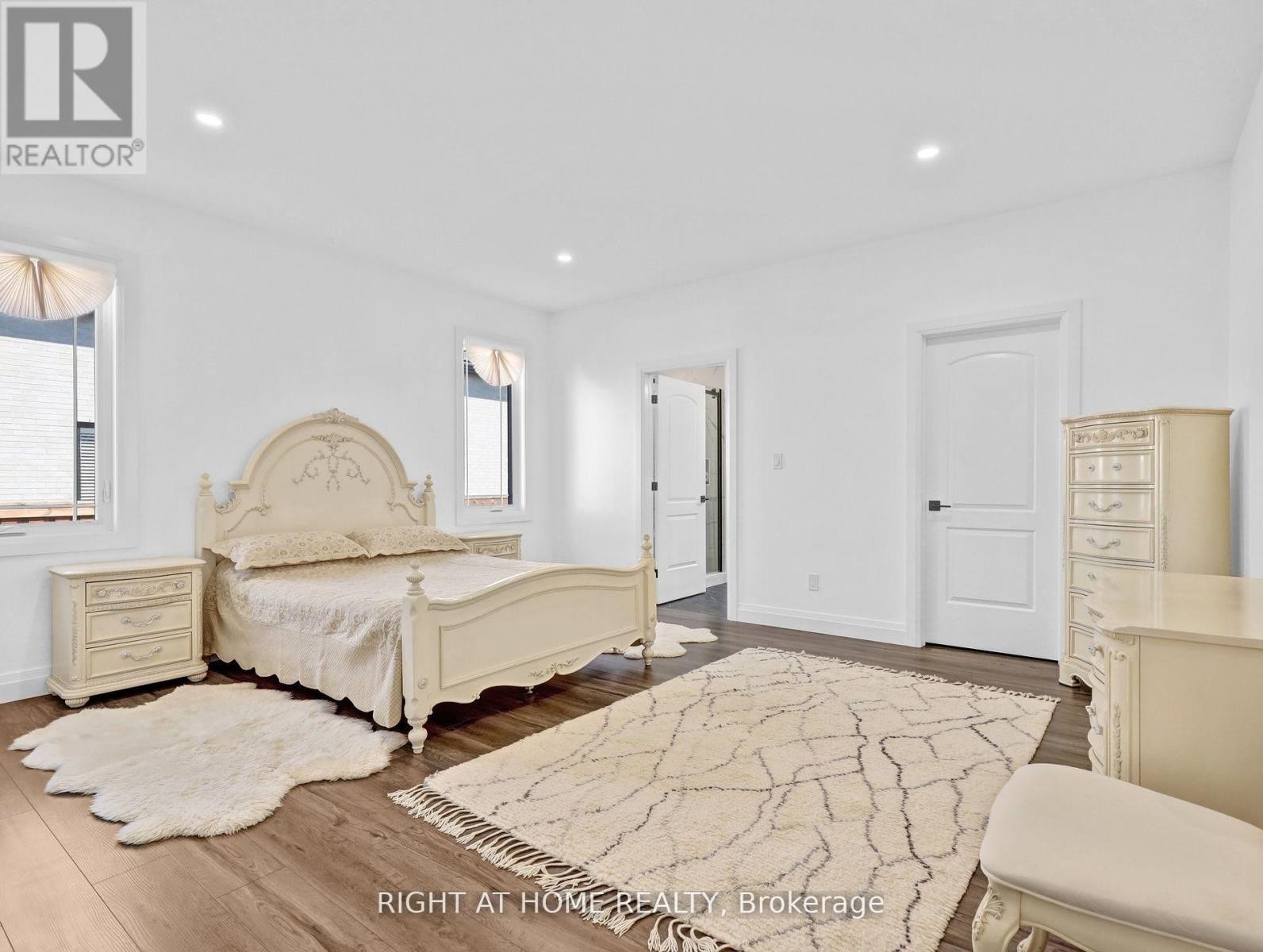 












18 AUGUST CRESCENT

,
Norwich (Otterville),




Ontario
N0J1R0

