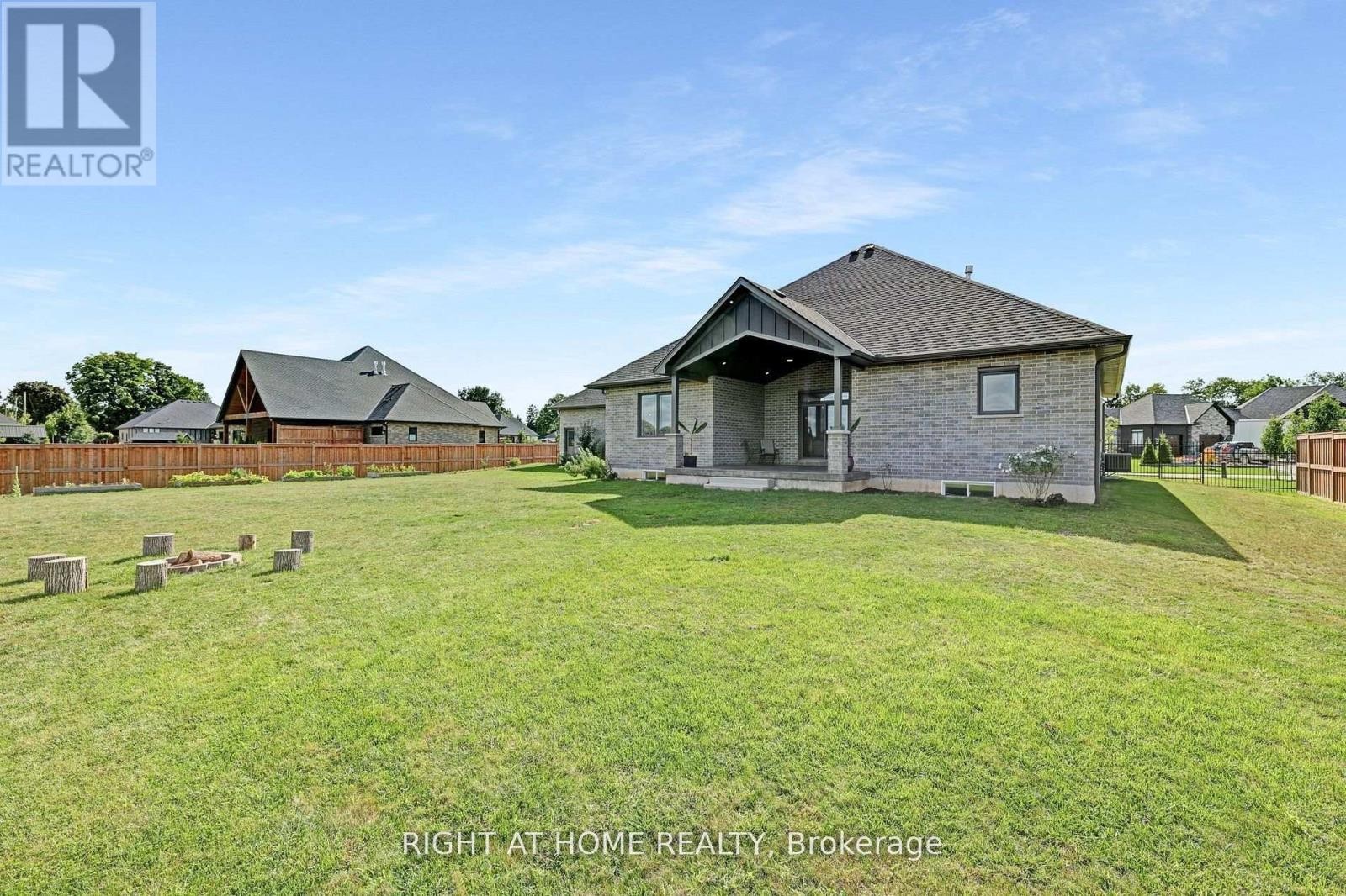 












18 AUGUST CRESCENT

,
Norwich (Otterville),




Ontario
N0J1R0

