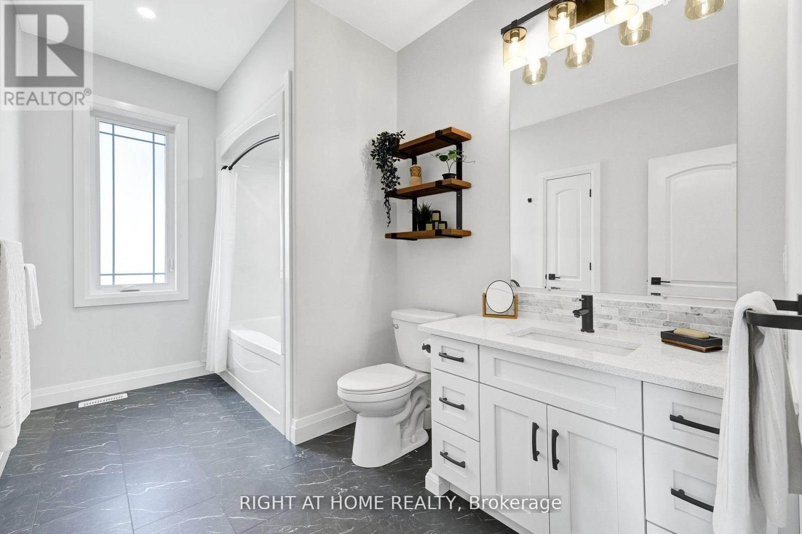 












18 AUGUST CRESCENT

,
Norwich (Otterville),




Ontario
N0J1R0

