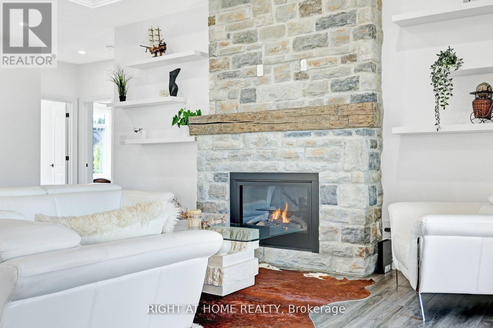 












18 AUGUST CRESCENT

,
Norwich (Otterville),




Ontario
N0J1R0

