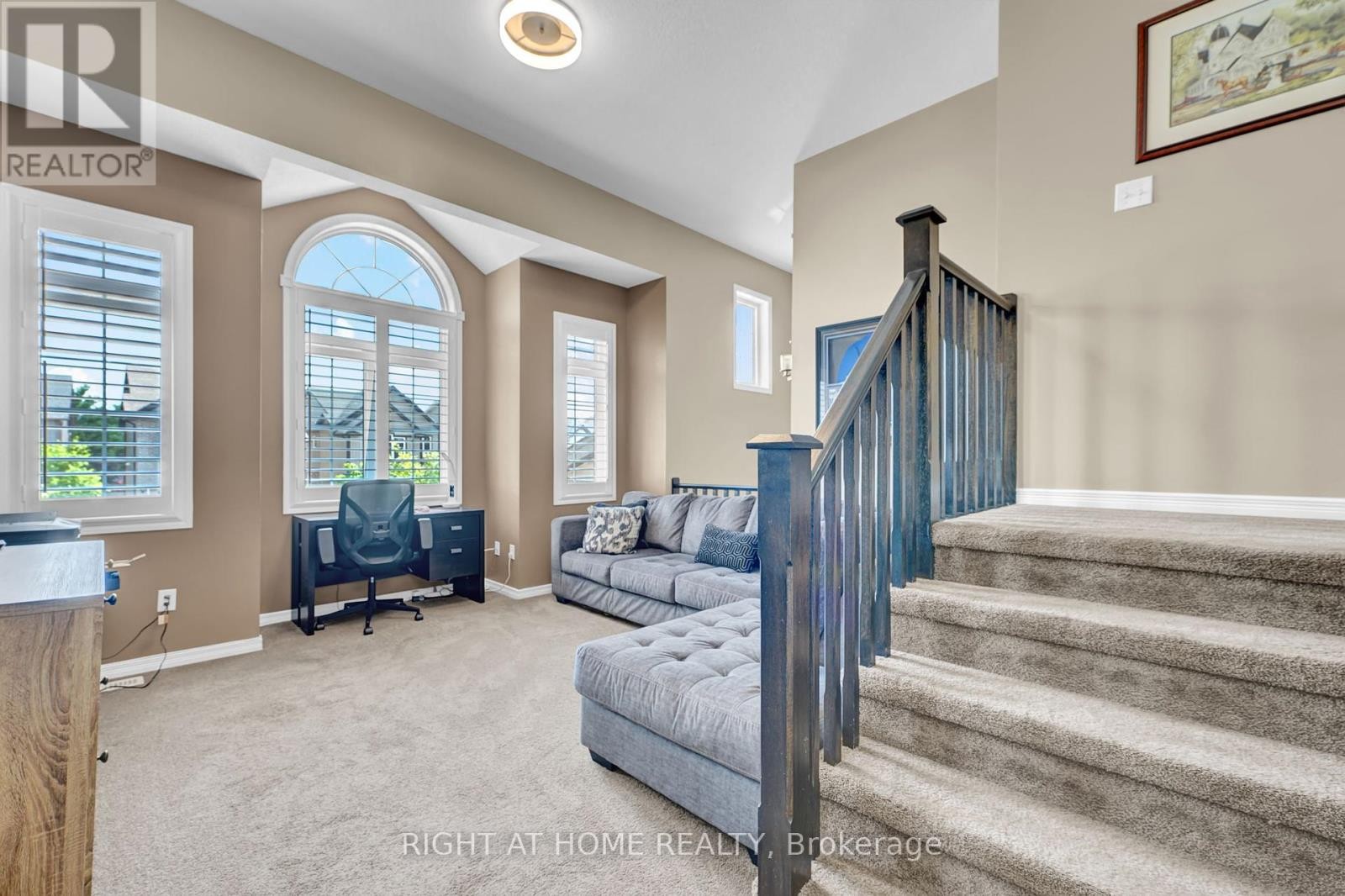 












211 HARDCASTLE DRIVE

,
Cambridge,




Ontario
N1S0A8

