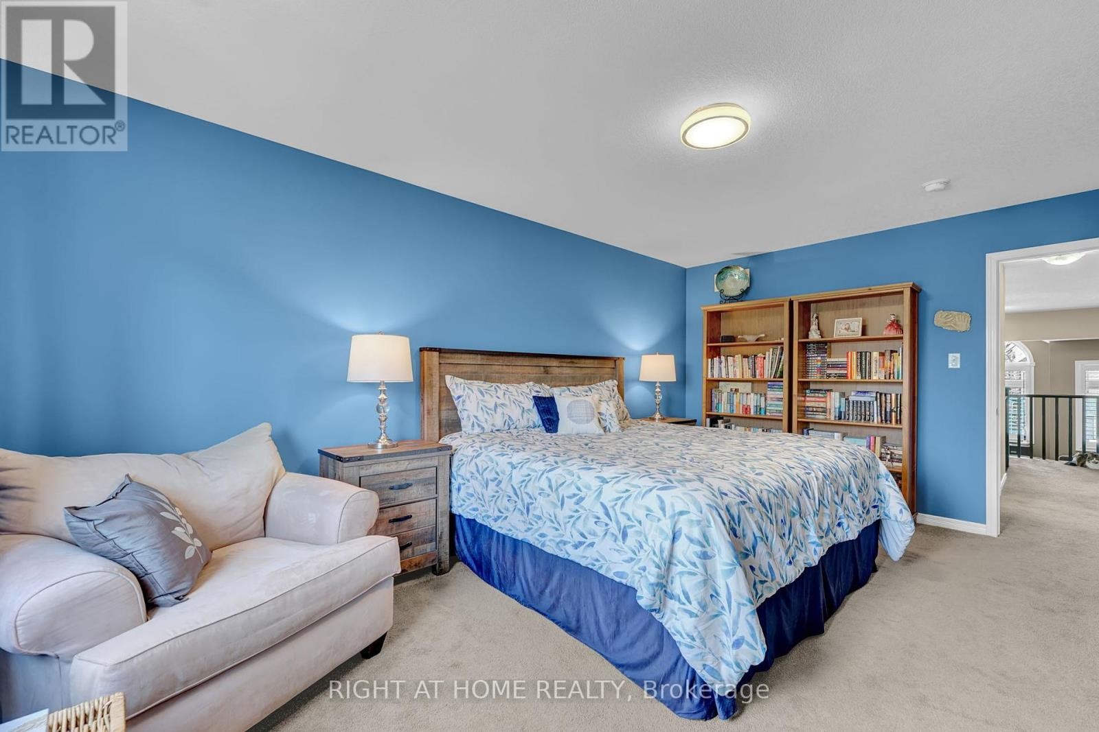 












211 HARDCASTLE DRIVE

,
Cambridge,




Ontario
N1S0A8


