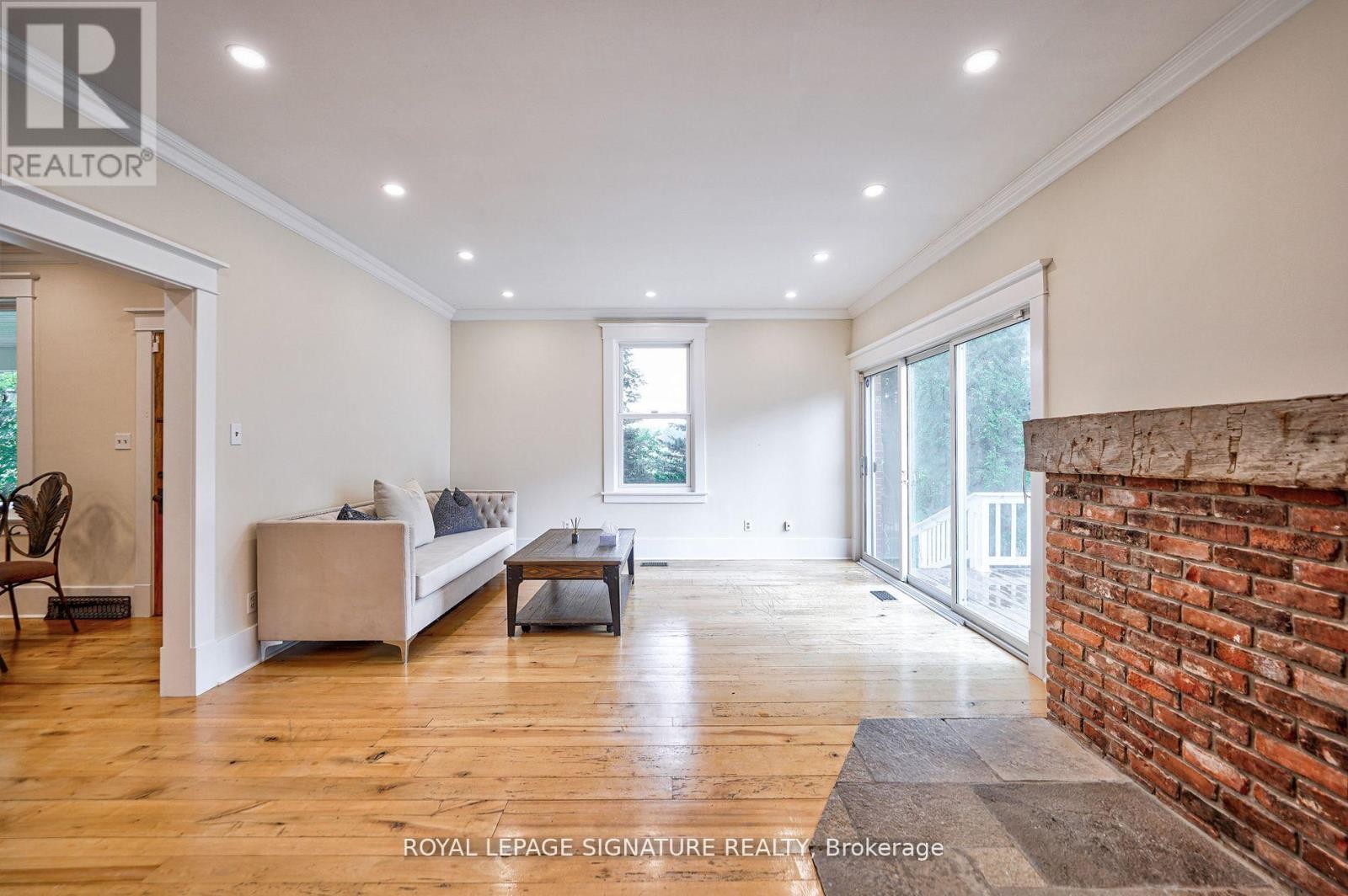 












424 8TH CONCESSION ROAD E

,
Hamilton,




Ontario
L0P1B0

