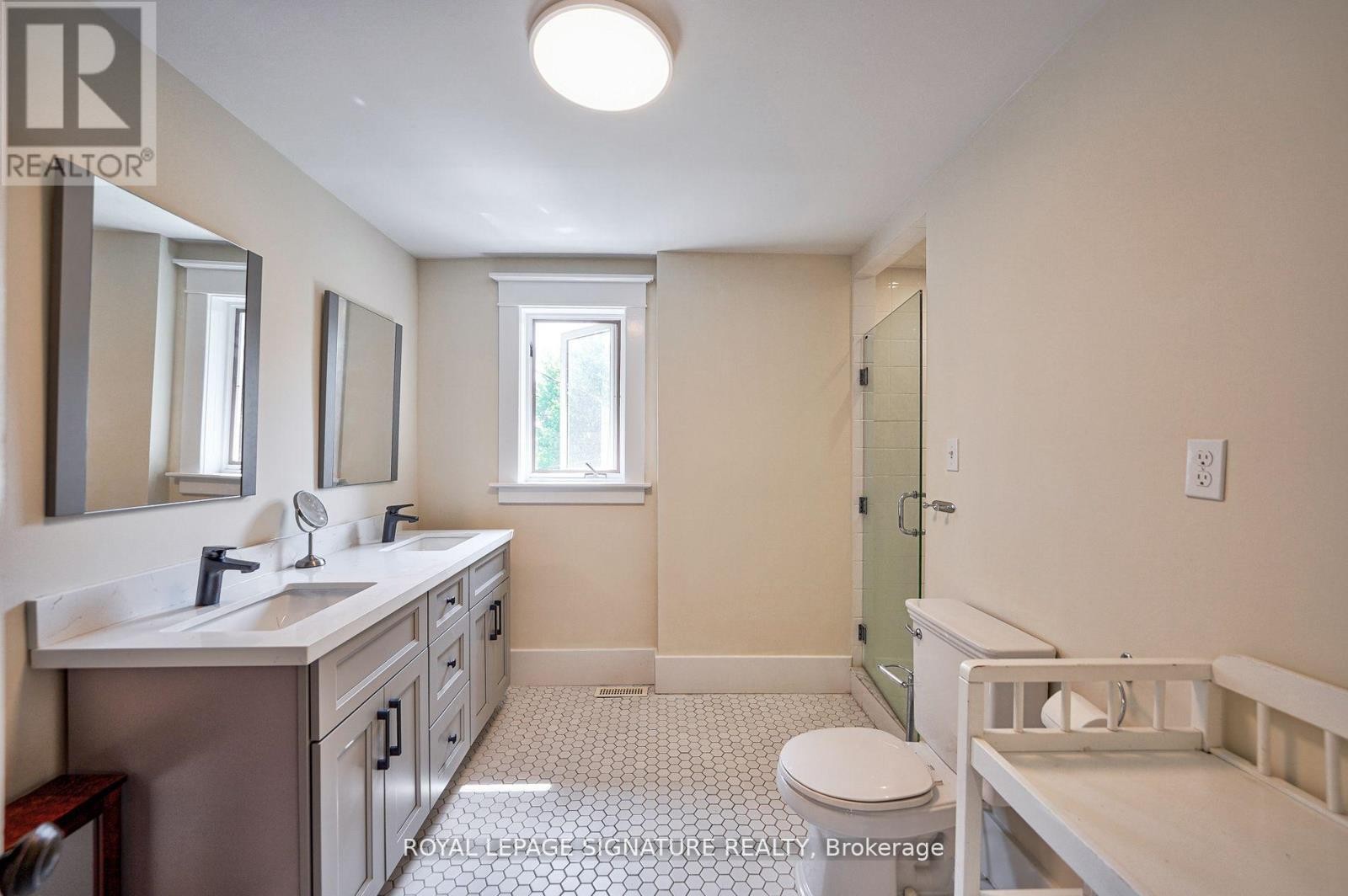 












424 8TH CONCESSION ROAD E

,
Hamilton,




Ontario
L0P1B0


