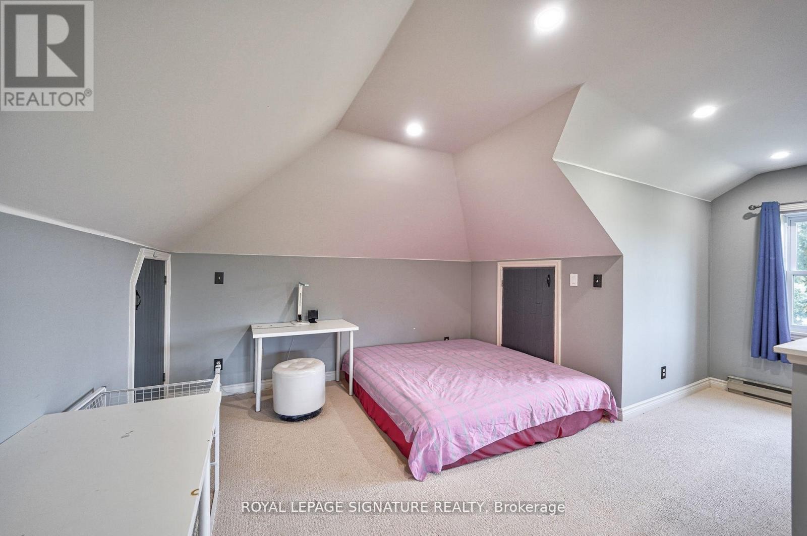 












424 8TH CONCESSION ROAD E

,
Hamilton,




Ontario
L0P1B0

