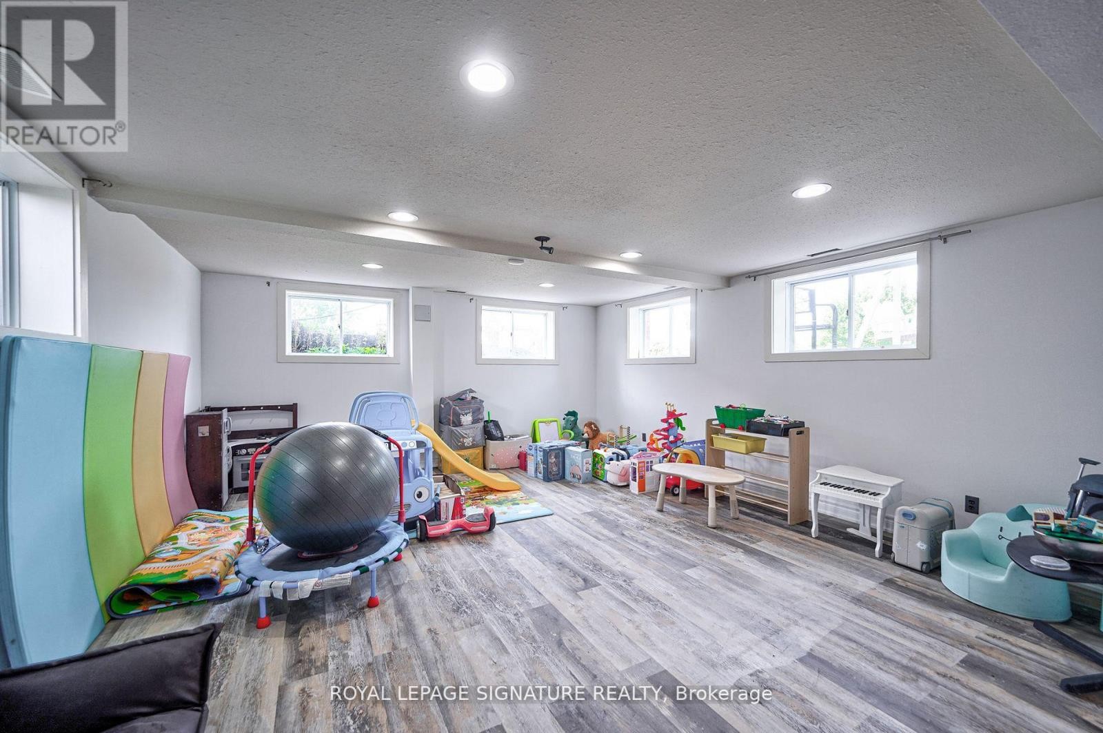 












424 8TH CONCESSION ROAD E

,
Hamilton,




Ontario
L0P1B0

