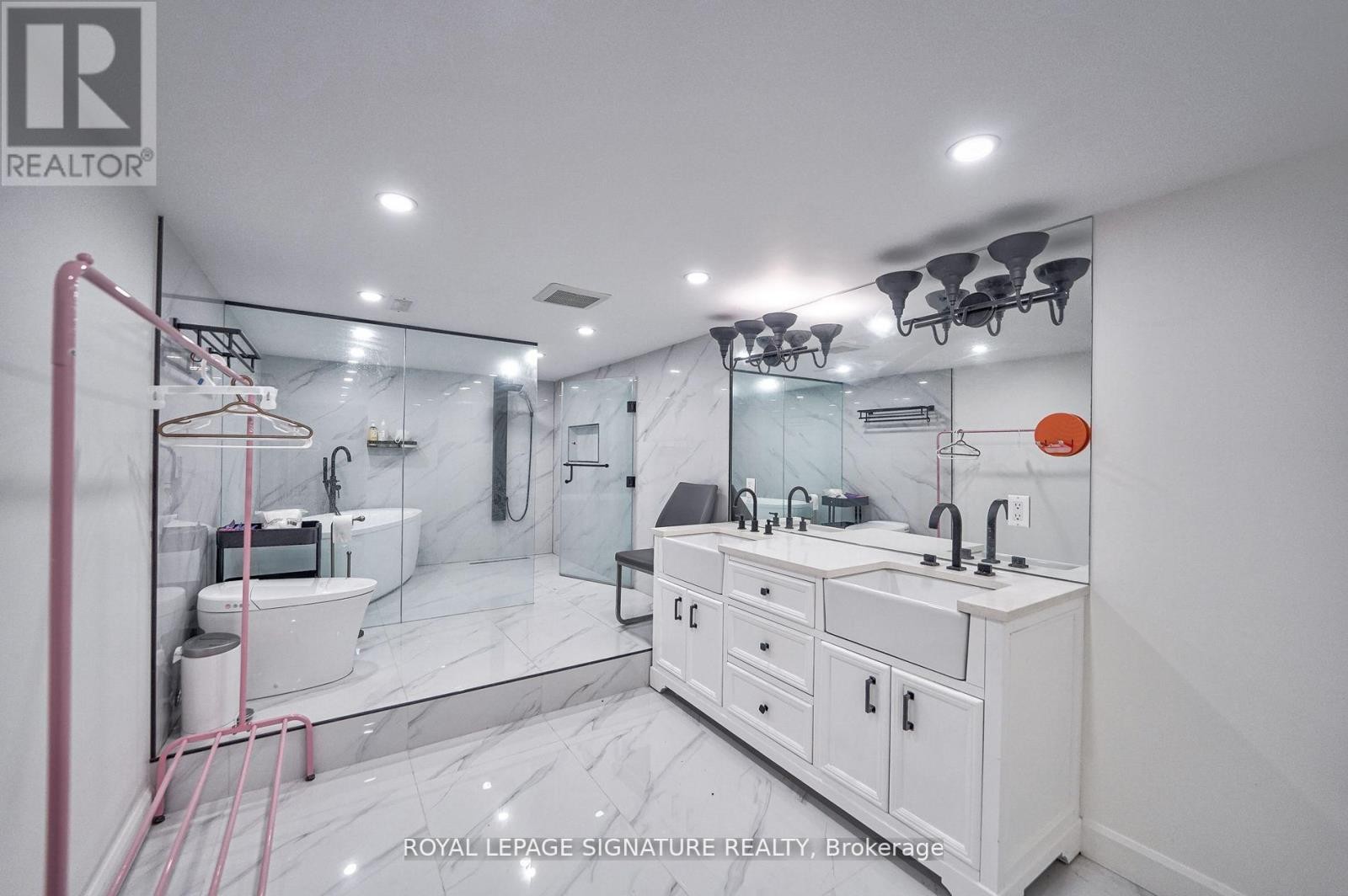 












424 8TH CONCESSION ROAD E

,
Hamilton,




Ontario
L0P1B0

