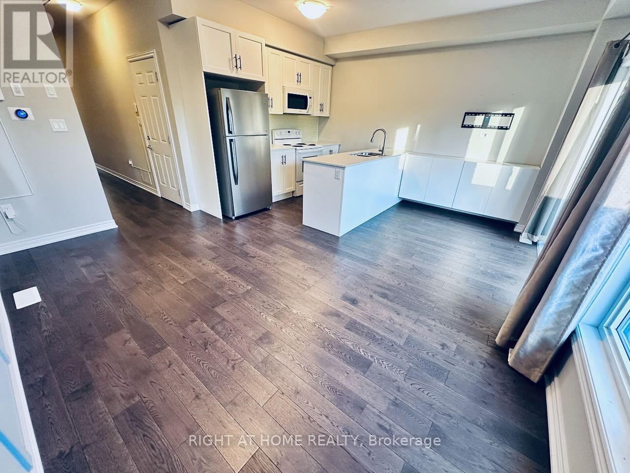 












69 - 377 GLANCASTER ROAD

,
Hamilton (Villages of Glancaster),




Ontario
L9G0G4

