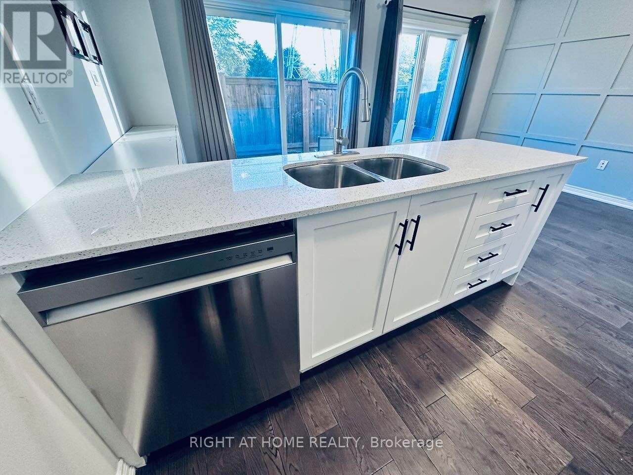 












69 - 377 GLANCASTER ROAD

,
Hamilton (Villages of Glancaster),




Ontario
L9G0G4

