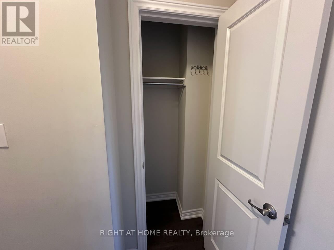 












69 - 377 GLANCASTER ROAD

,
Hamilton (Villages of Glancaster),




Ontario
L9G0G4

