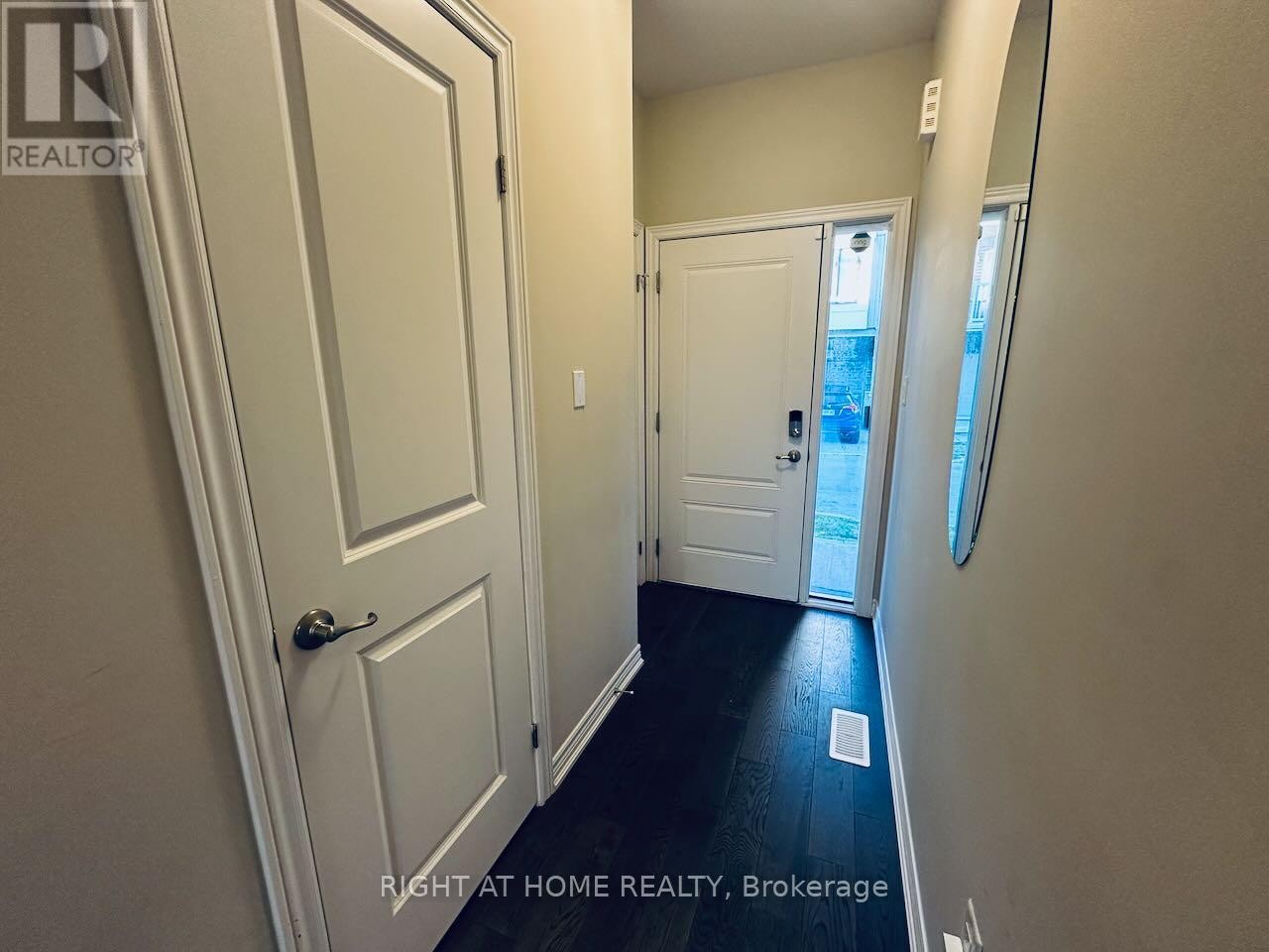 












69 - 377 GLANCASTER ROAD

,
Hamilton (Villages of Glancaster),




Ontario
L9G0G4

