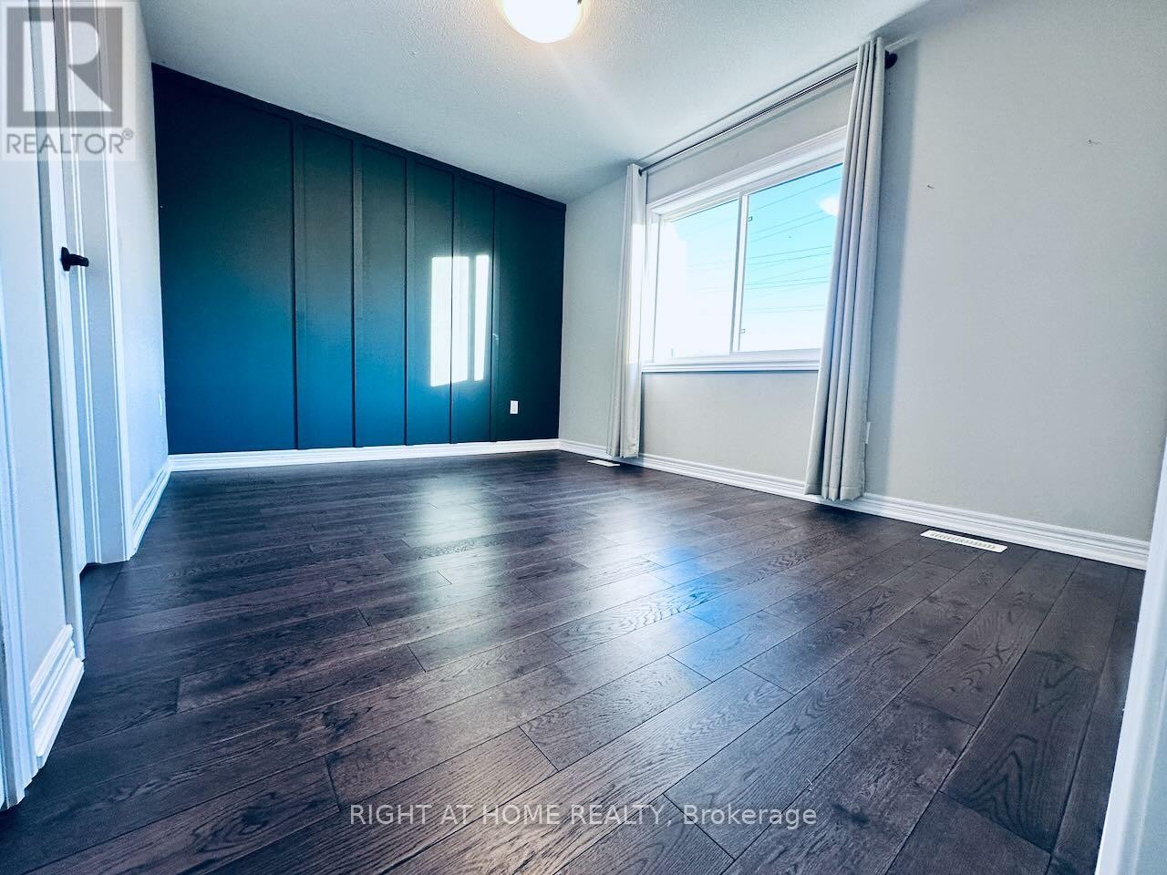 












69 - 377 GLANCASTER ROAD

,
Hamilton (Villages of Glancaster),




Ontario
L9G0G4

