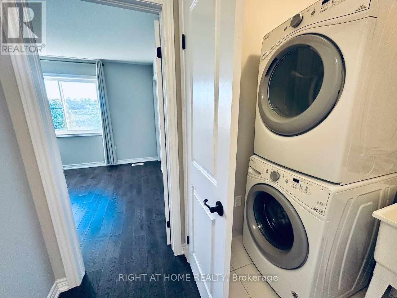 












69 - 377 GLANCASTER ROAD

,
Hamilton (Villages of Glancaster),




Ontario
L9G0G4

