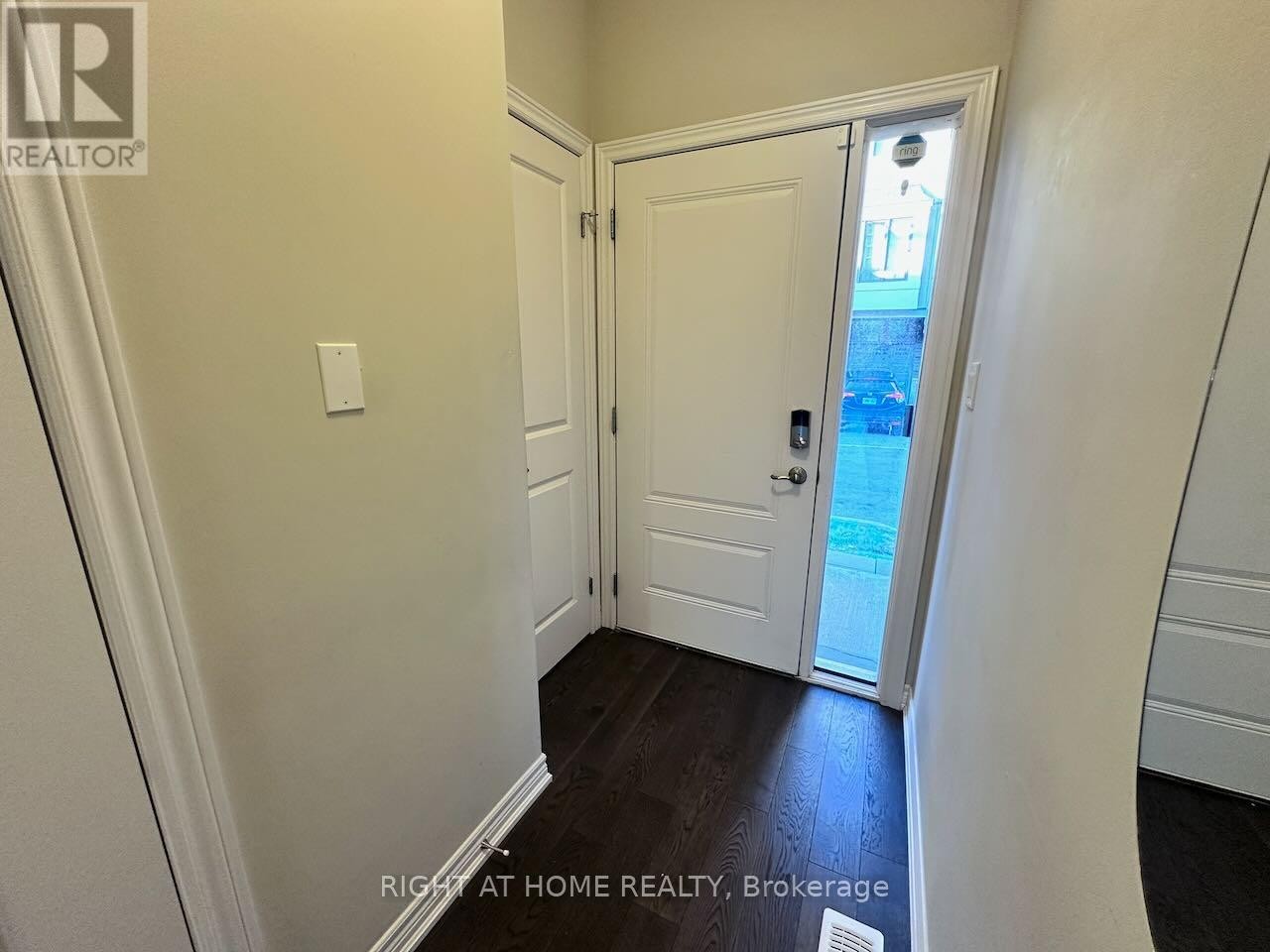 












69 - 377 GLANCASTER ROAD

,
Hamilton (Villages of Glancaster),




Ontario
L9G0G4


