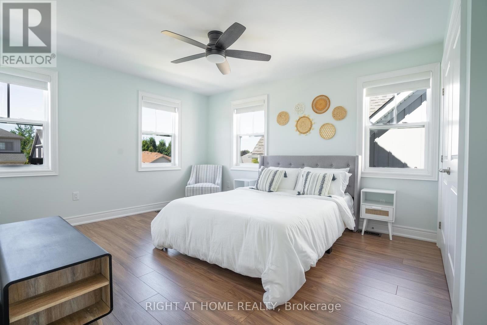 












9 ANNMARIE DRIVE

,
Niagara-on-the-Lake (Virgil),




Ontario
L0S1J0

