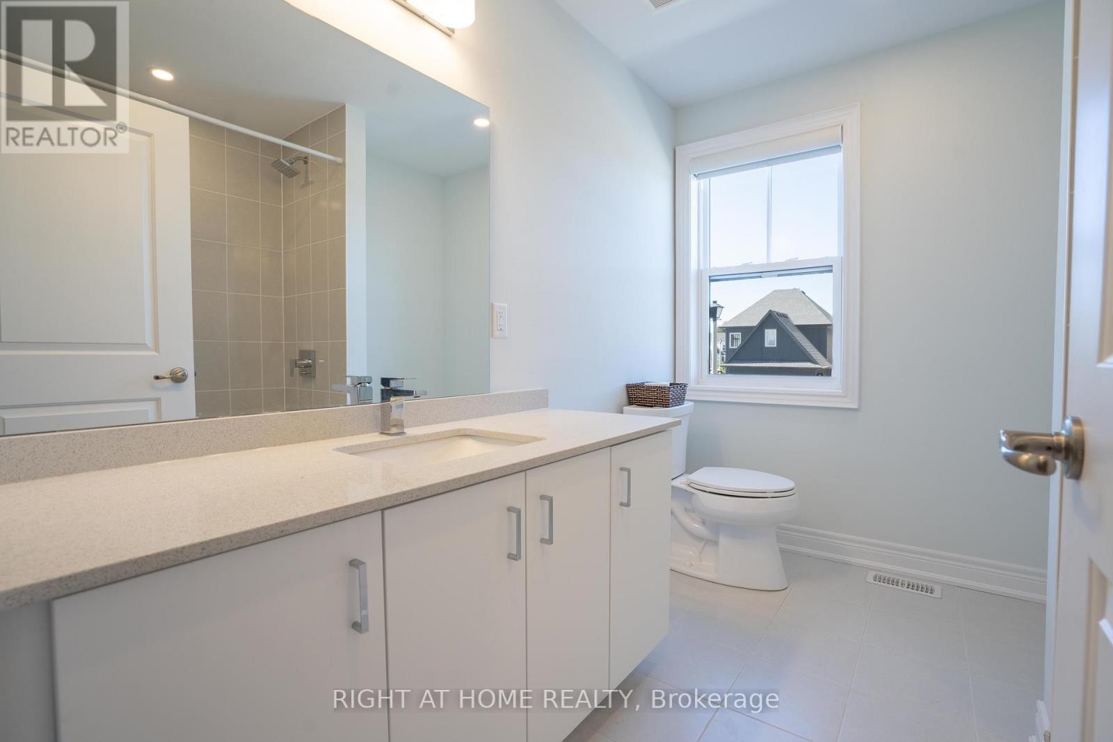 












9 ANNMARIE DRIVE

,
Niagara-on-the-Lake (Virgil),




Ontario
L0S1J0

