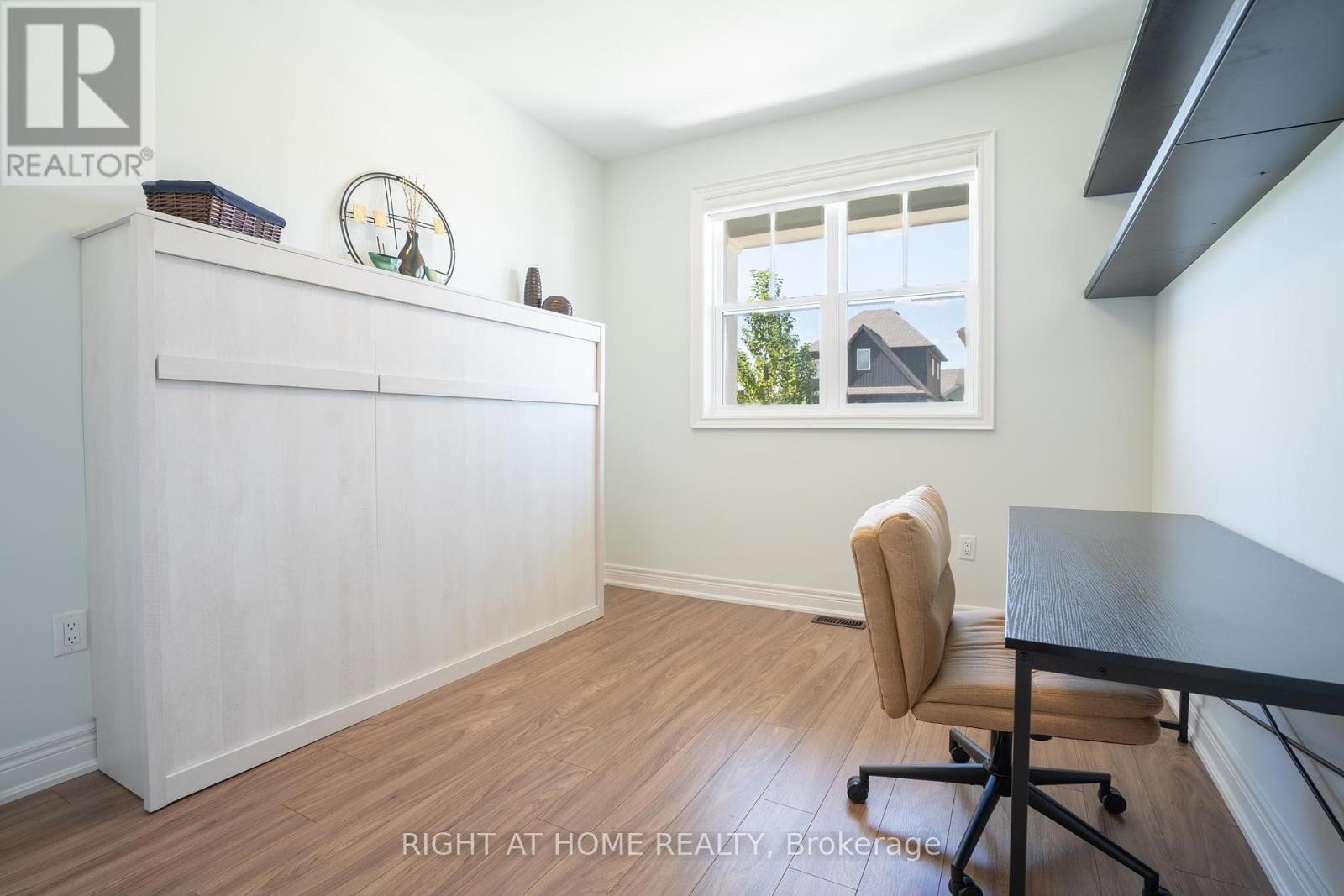 












9 ANNMARIE DRIVE

,
Niagara-on-the-Lake (Virgil),




Ontario
L0S1J0

