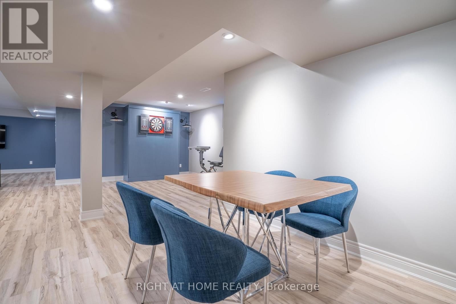 












9 ANNMARIE DRIVE

,
Niagara-on-the-Lake (Virgil),




Ontario
L0S1J0

