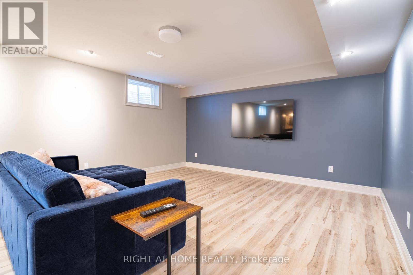 












9 ANNMARIE DRIVE

,
Niagara-on-the-Lake (Virgil),




Ontario
L0S1J0

