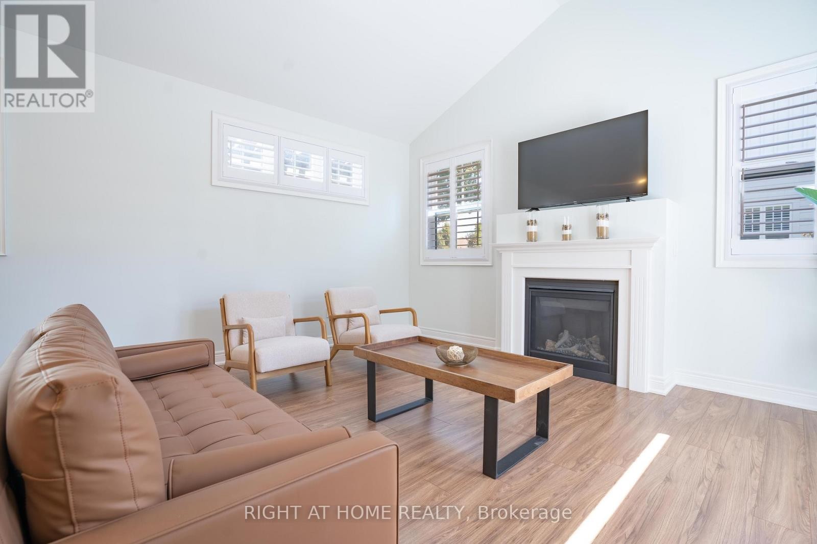 












9 ANNMARIE DRIVE

,
Niagara-on-the-Lake (Virgil),




Ontario
L0S1J0

