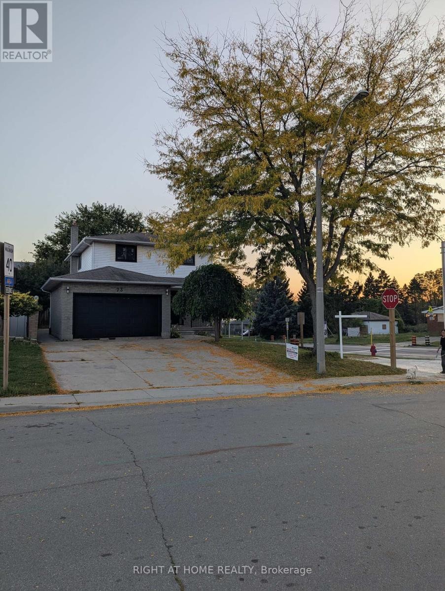 












73 SKYVIEW DRIVE

,
Hamilton (Falkirk),




Ontario
L9B1X5

