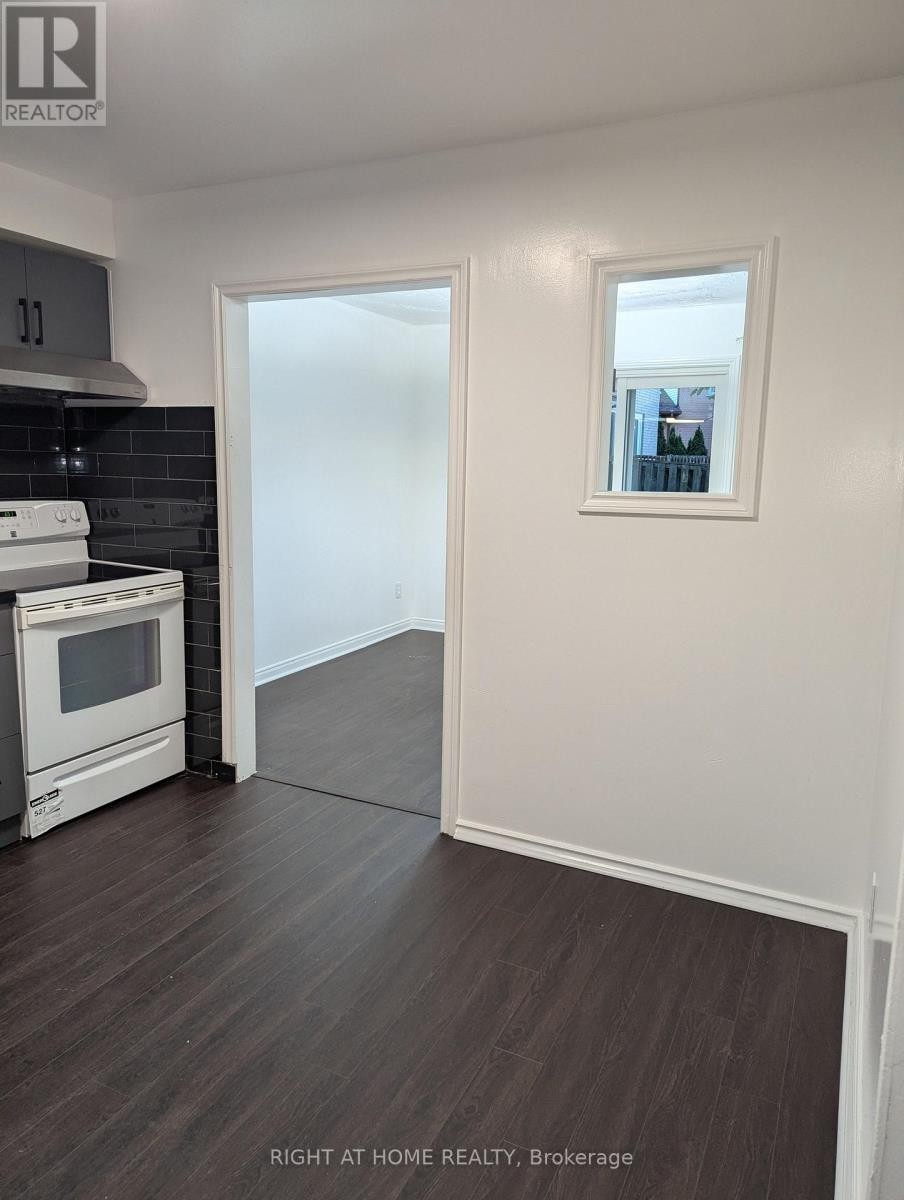 












73 SKYVIEW DRIVE

,
Hamilton (Falkirk),




Ontario
L9B1X5


