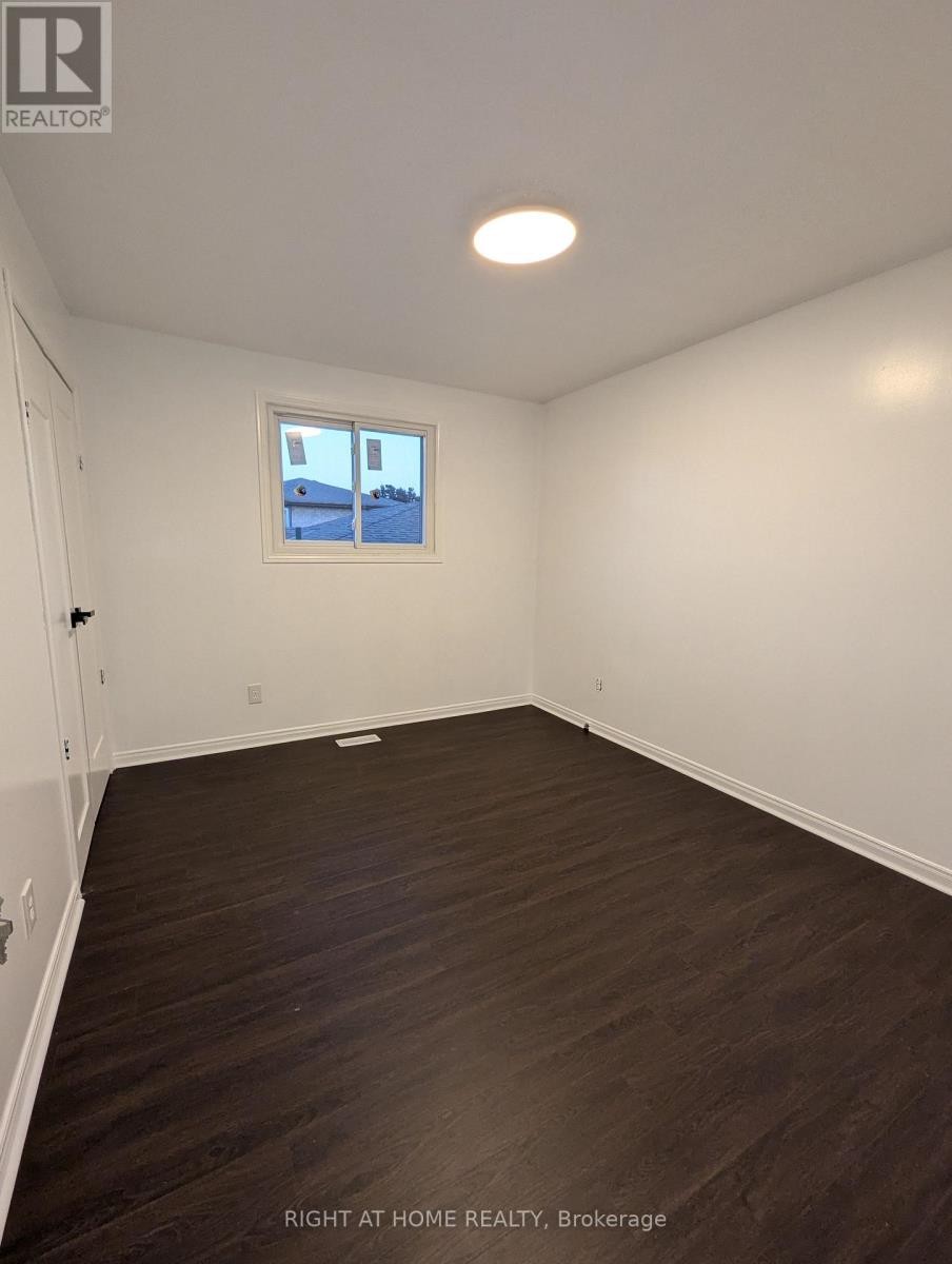












73 SKYVIEW DRIVE

,
Hamilton (Falkirk),




Ontario
L9B1X5

