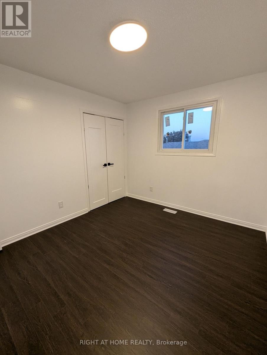 












73 SKYVIEW DRIVE

,
Hamilton (Falkirk),




Ontario
L9B1X5

