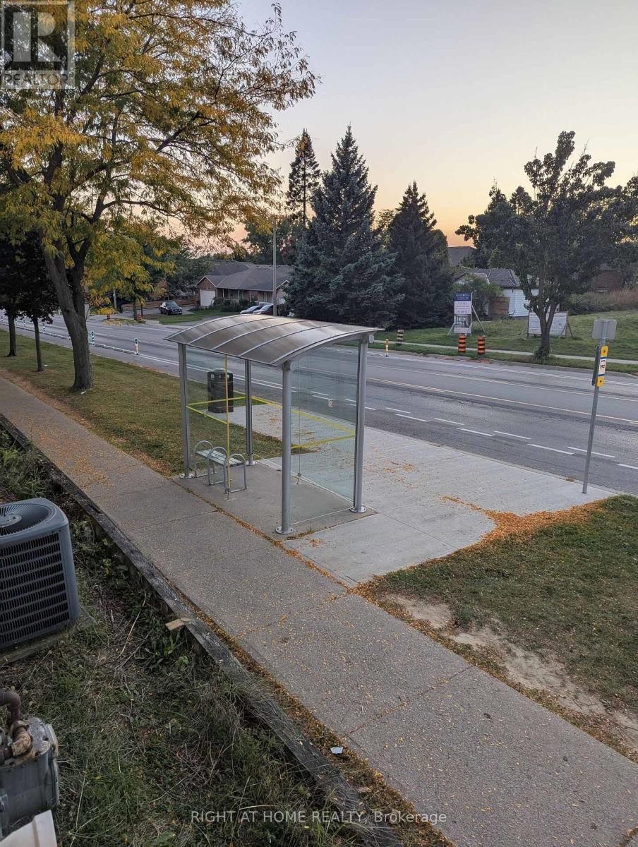 












73 SKYVIEW DRIVE

,
Hamilton (Falkirk),




Ontario
L9B1X5

