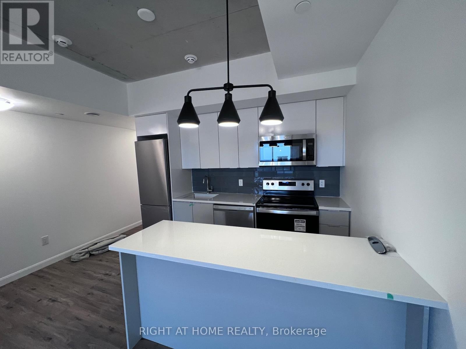 












711 - 7 ERIE AVENUE

,
Brantford,




Ontario
N3S0K5

