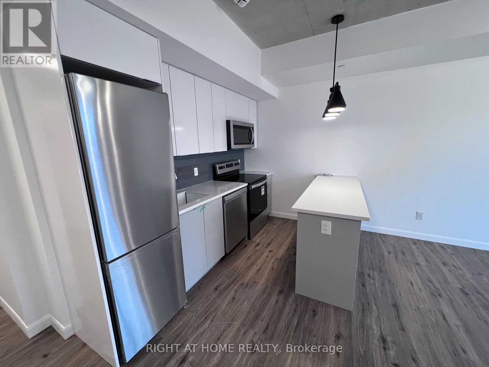 












711 - 7 ERIE AVENUE

,
Brantford,




Ontario
N3S0K5

