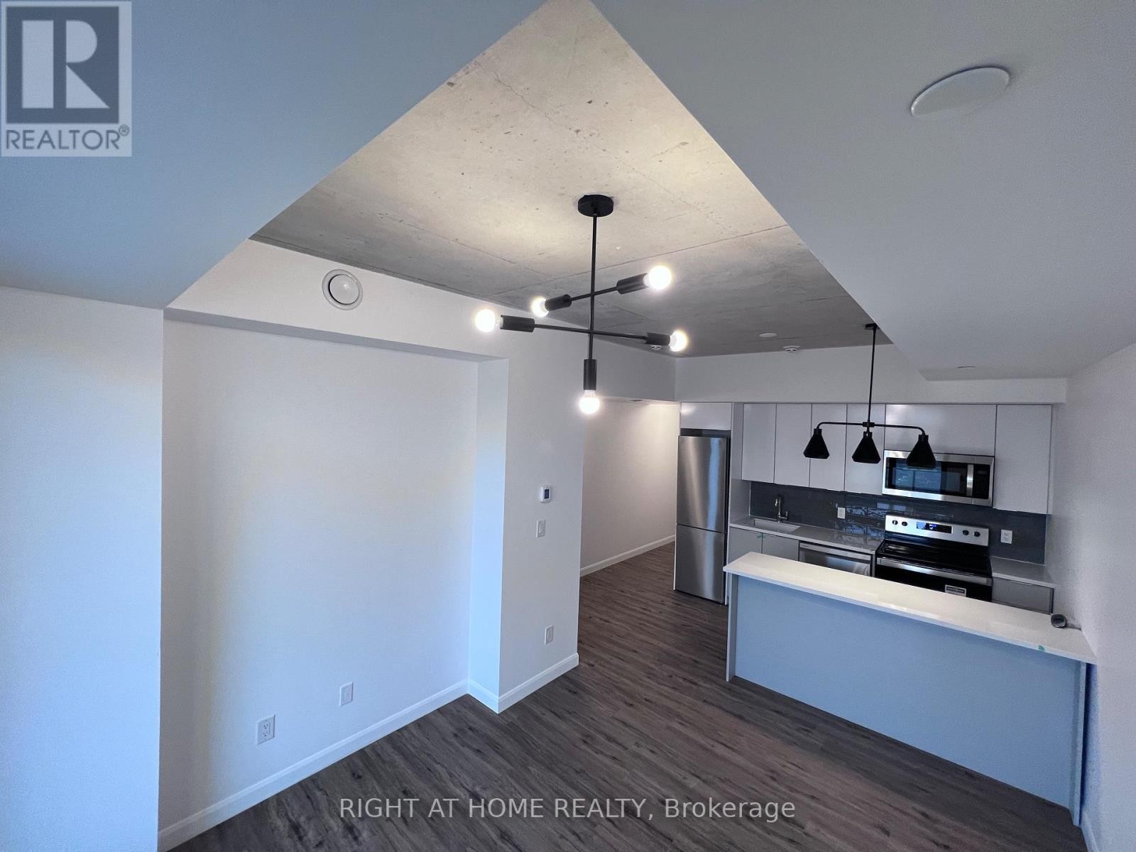 












711 - 7 ERIE AVENUE

,
Brantford,




Ontario
N3S0K5

