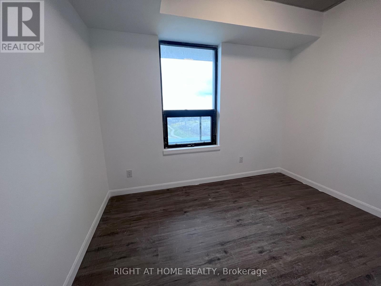 












711 - 7 ERIE AVENUE

,
Brantford,




Ontario
N3S0K5

