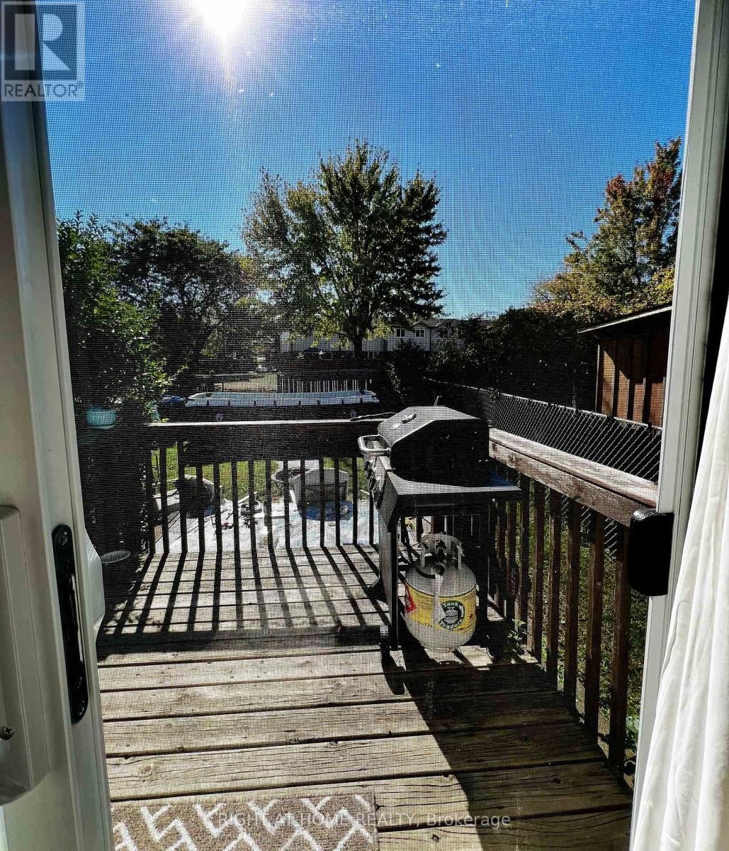 












146 ST AUGUSTINE DRIVE

,
St. Catharines (Secord Woods),




Ontario
L2P3W1

