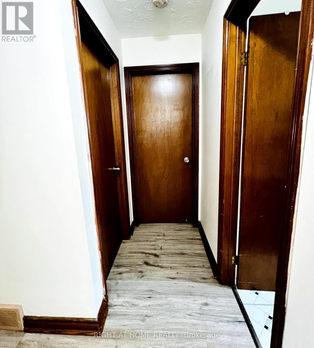 












146 ST AUGUSTINE DRIVE

,
St. Catharines (Secord Woods),




Ontario
L2P3W1

