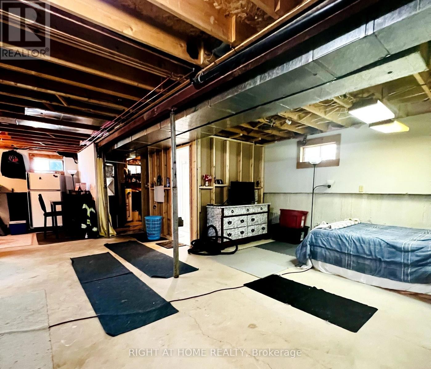 












146 ST AUGUSTINE DRIVE

,
St. Catharines (Secord Woods),




Ontario
L2P3W1

