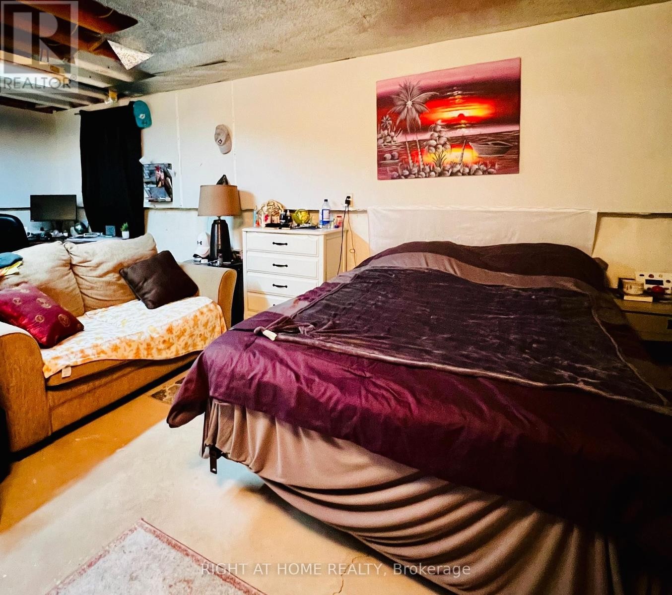 












146 ST AUGUSTINE DRIVE

,
St. Catharines (Secord Woods),




Ontario
L2P3W1

