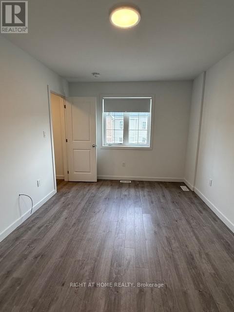 












32 WATERLEAF TRAIL

,
Welland (Broadway),




Ontario
L3C0H6

