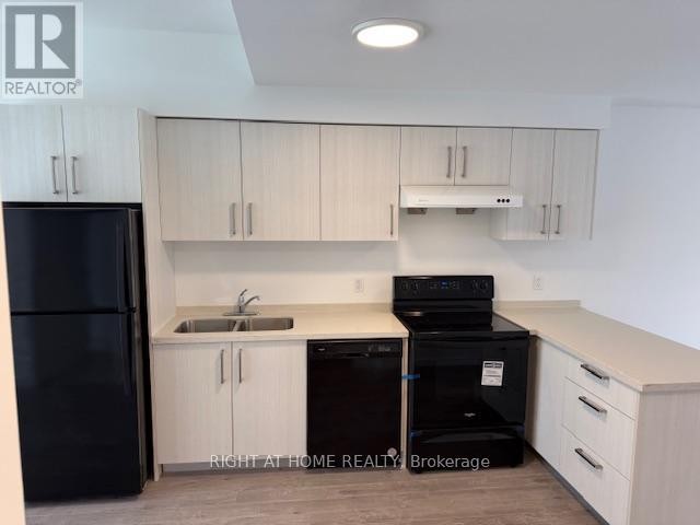 












32 WATERLEAF TRAIL

,
Welland (Broadway),




Ontario
L3C0H6

