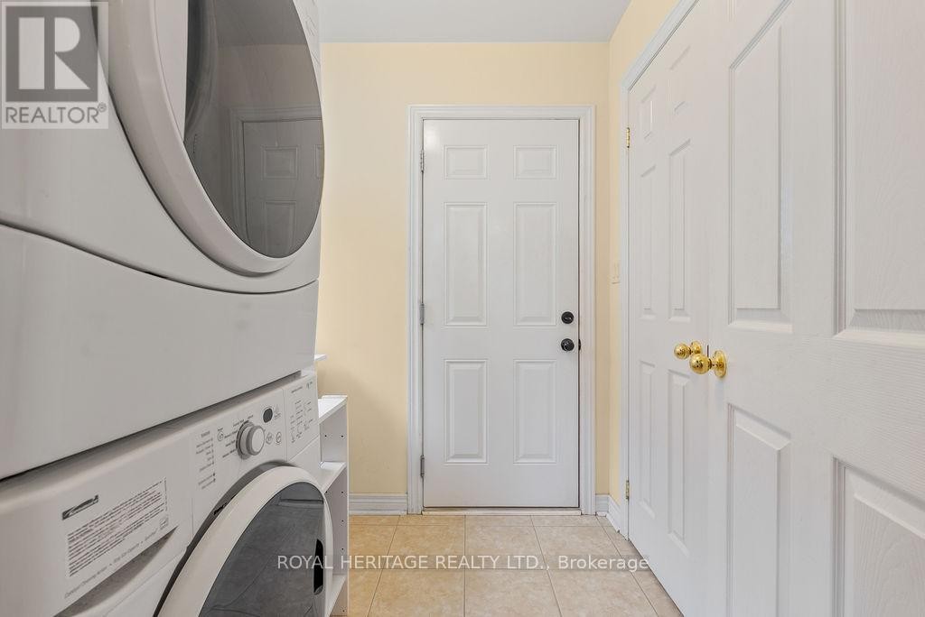 












19 THRUSHWOOD TRAIL

,
Kawartha Lakes (Lindsay),




Ontario
K9V0B1

