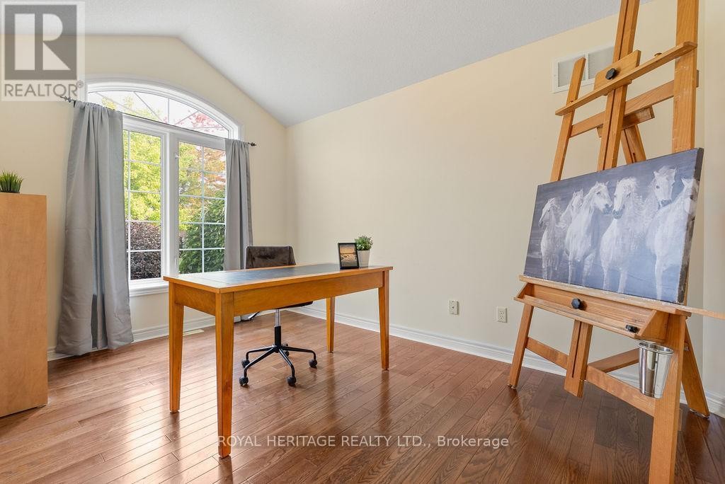 












19 THRUSHWOOD TRAIL

,
Kawartha Lakes (Lindsay),




Ontario
K9V0B1

