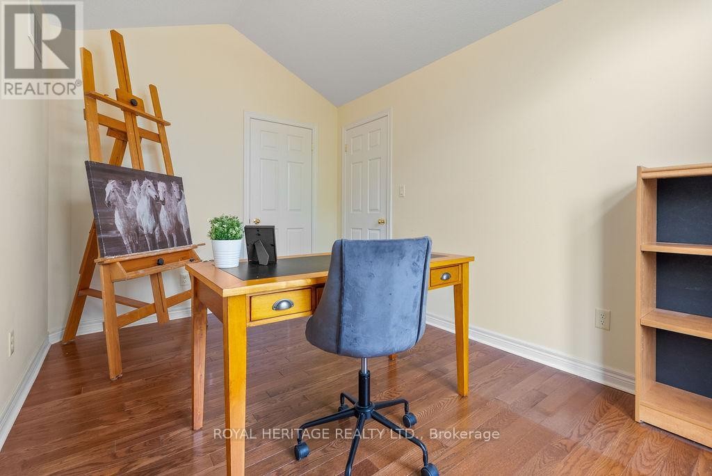 












19 THRUSHWOOD TRAIL

,
Kawartha Lakes (Lindsay),




Ontario
K9V0B1

